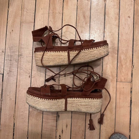 Stuart Weitzman Romanesque - Picture 2 of 6